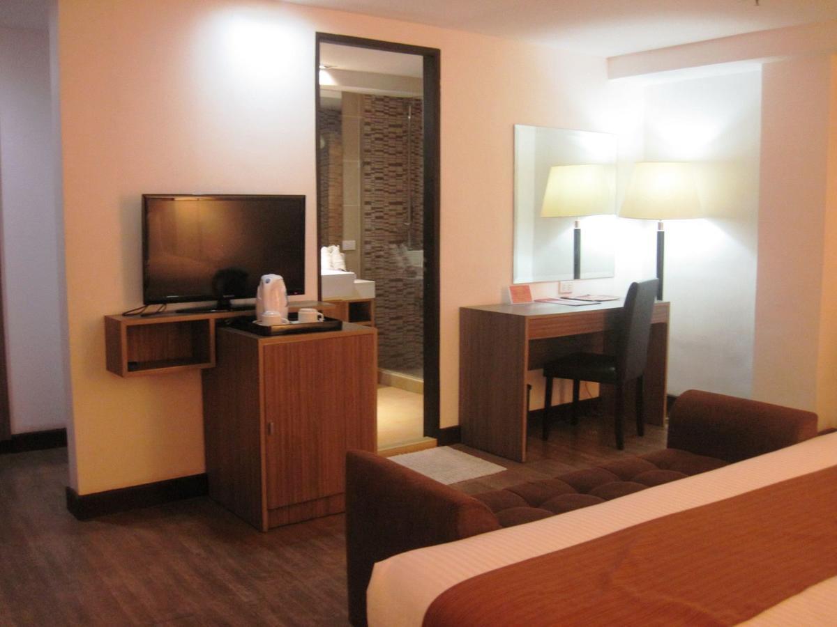 Tyche Boutique Hotel Legazpi Buitenkant foto